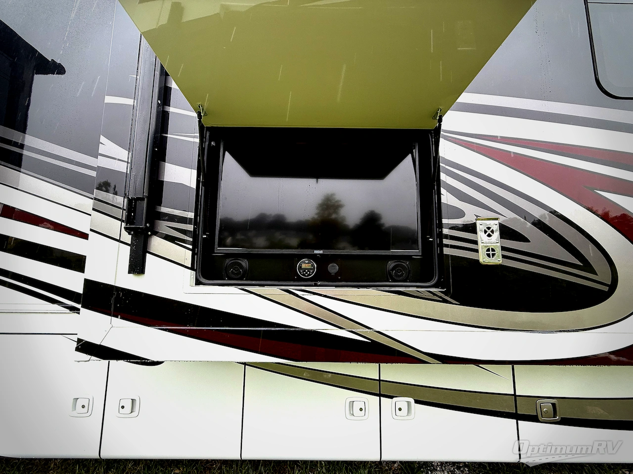 2017 Forest River Berkshire XL 40BH Photo 22