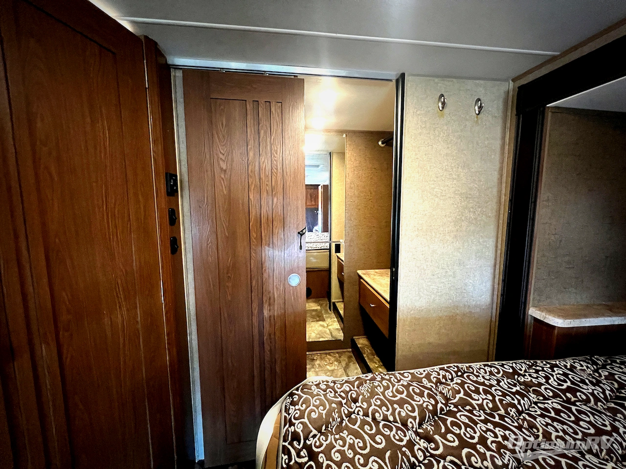 2017 Coachmen Leprechaun 240FS Ford 450 Photo 17