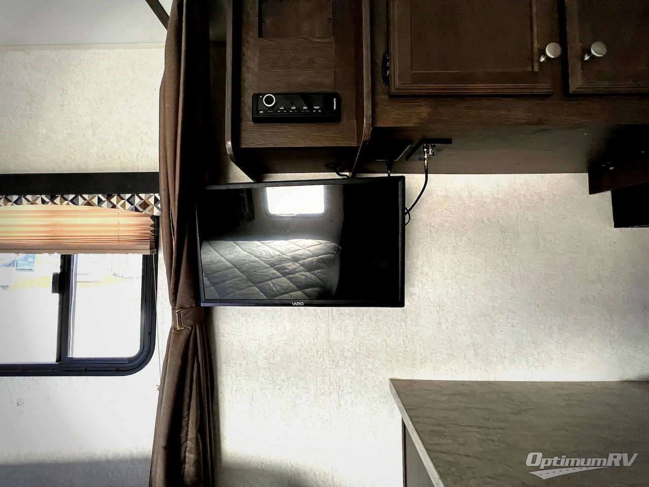 2019 Starcraft Launch Outfitter 21FBS Photo 12