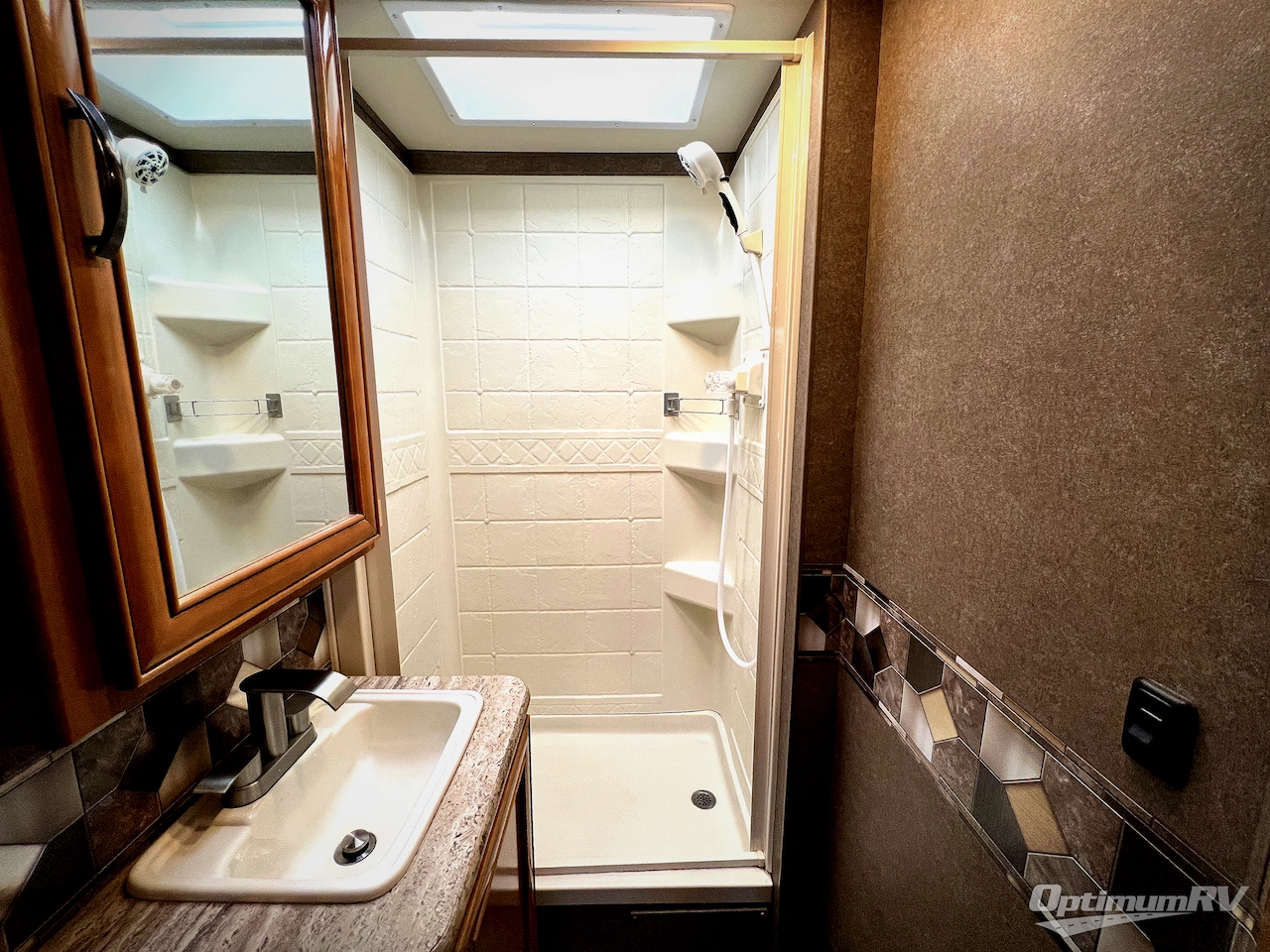 2017 Thor Quantum GR22 Photo 18