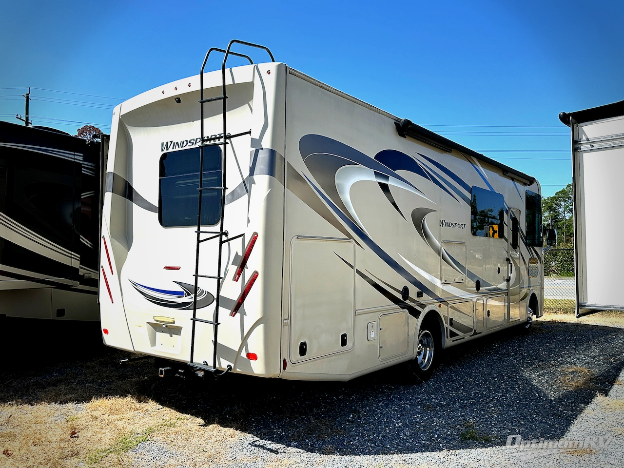 2018 Thor Windsport 29M Photo 2