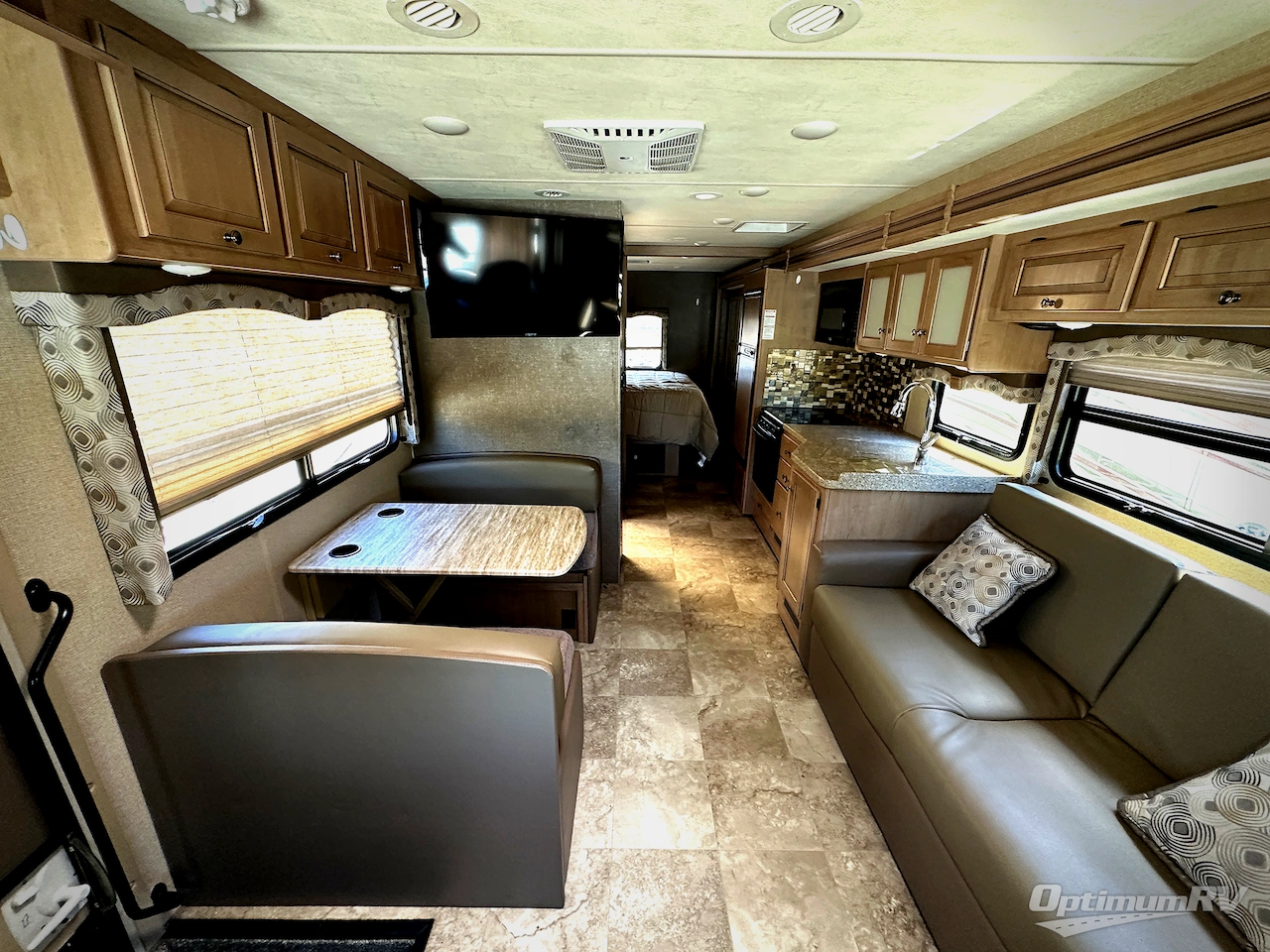 2018 Thor Windsport 29M Photo 6