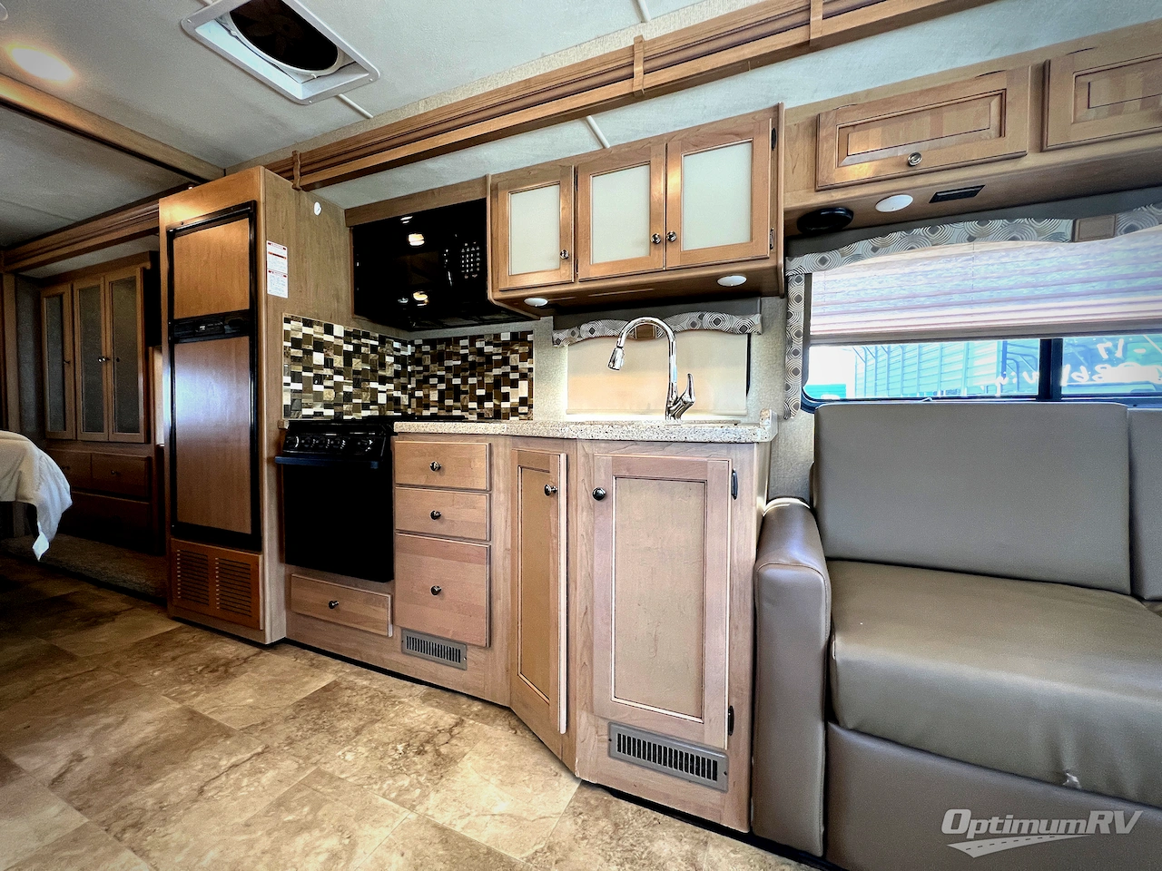 2018 Thor Windsport 29M Photo 14