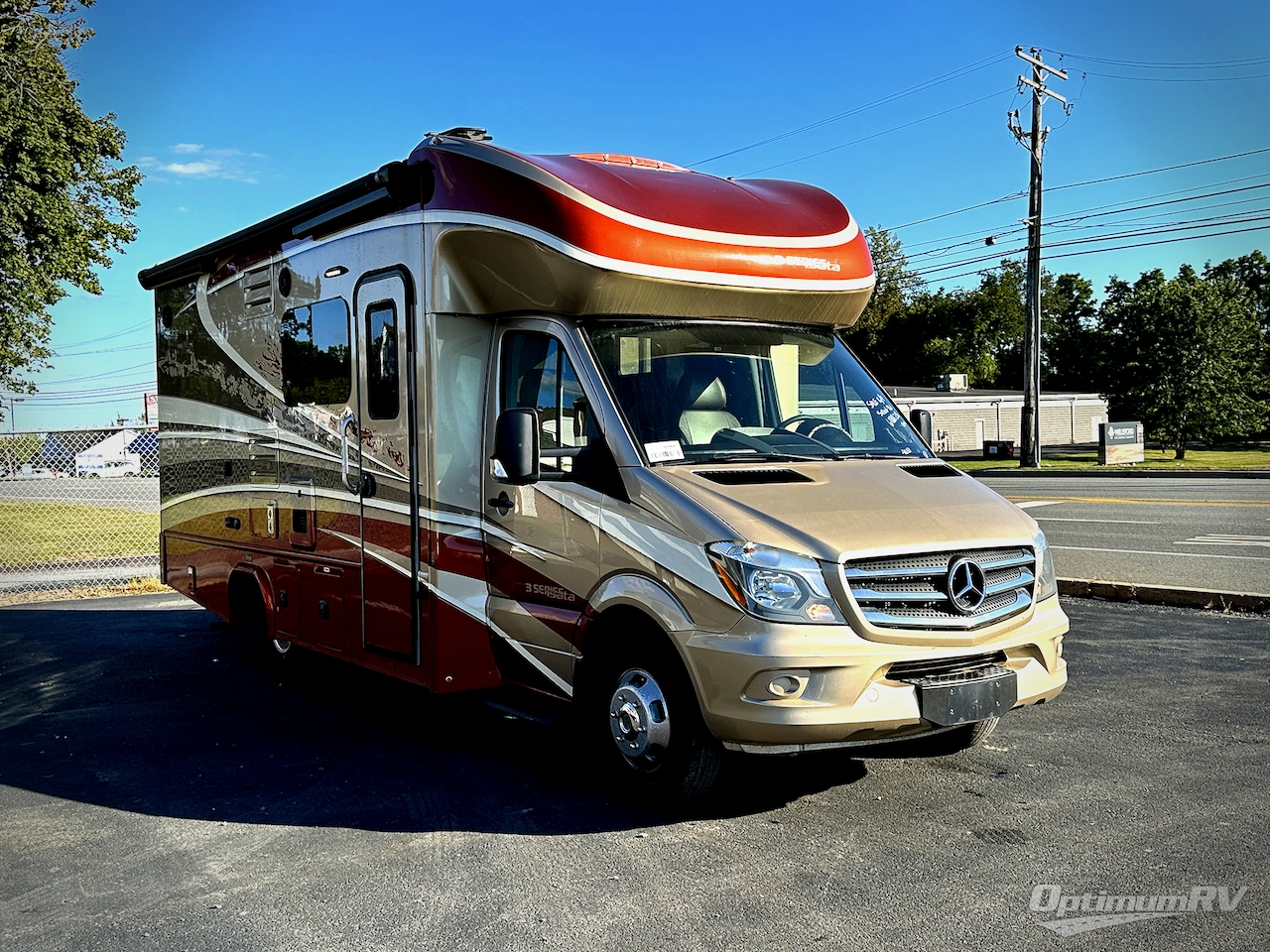 2017 Dynamax isata 3 24FW Photo 1