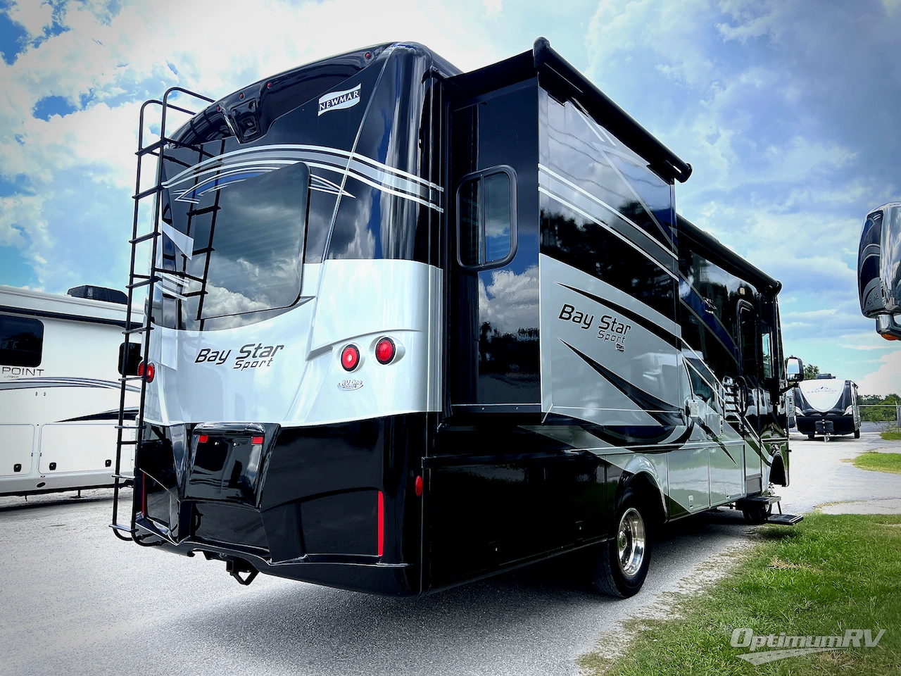 2020 Newmar Bay Star Sport 2702 Photo 2