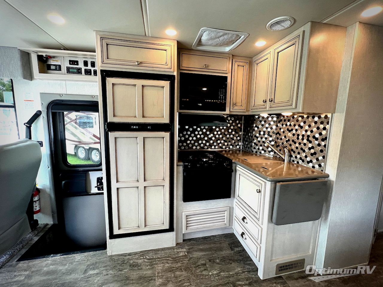 2020 Newmar Bay Star Sport 2702 Photo 10