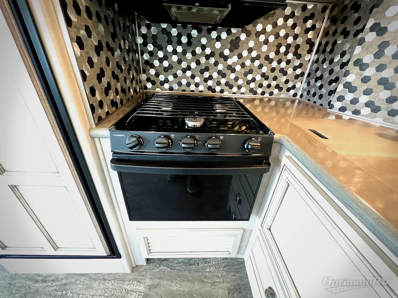 2020 Newmar Bay Star Sport 2702 Photo 12