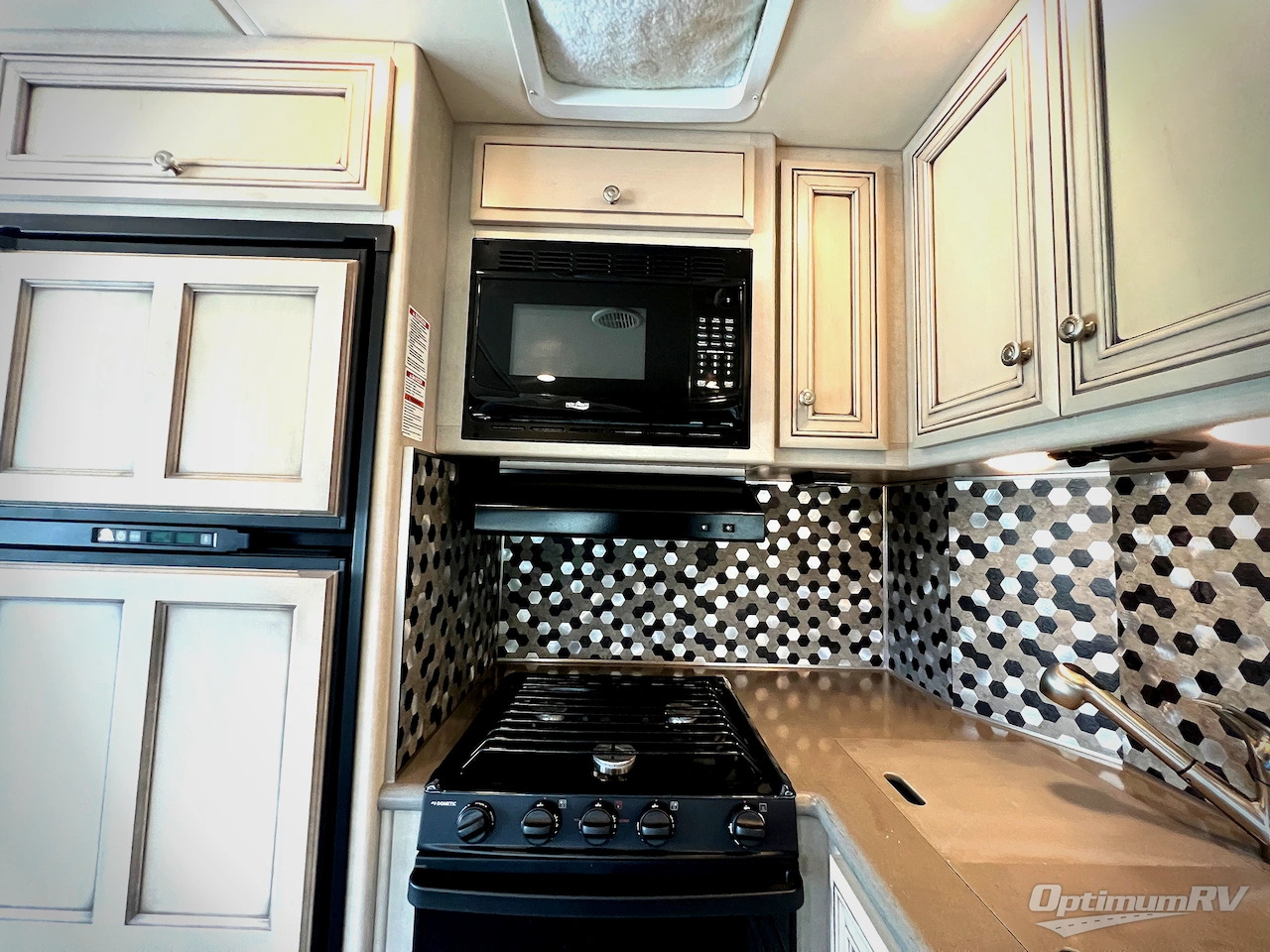 2020 Newmar Bay Star Sport 2702 Photo 13