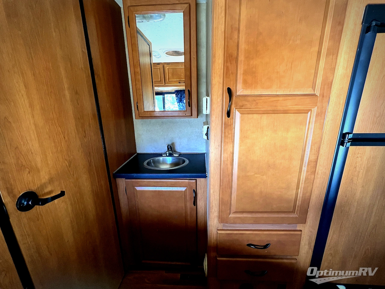 2013 Born Free Majestic 23A Photo 16