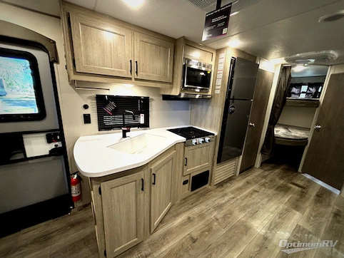 2026 Coachmen Catalina Summit Series 8 261BHS RV Photo 3