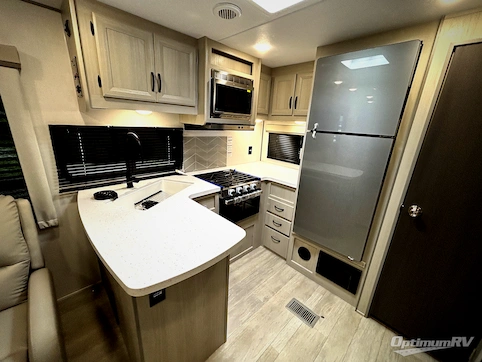 2027 Coachmen Catalina Legacy Edition 283RKS RV Photo 2
