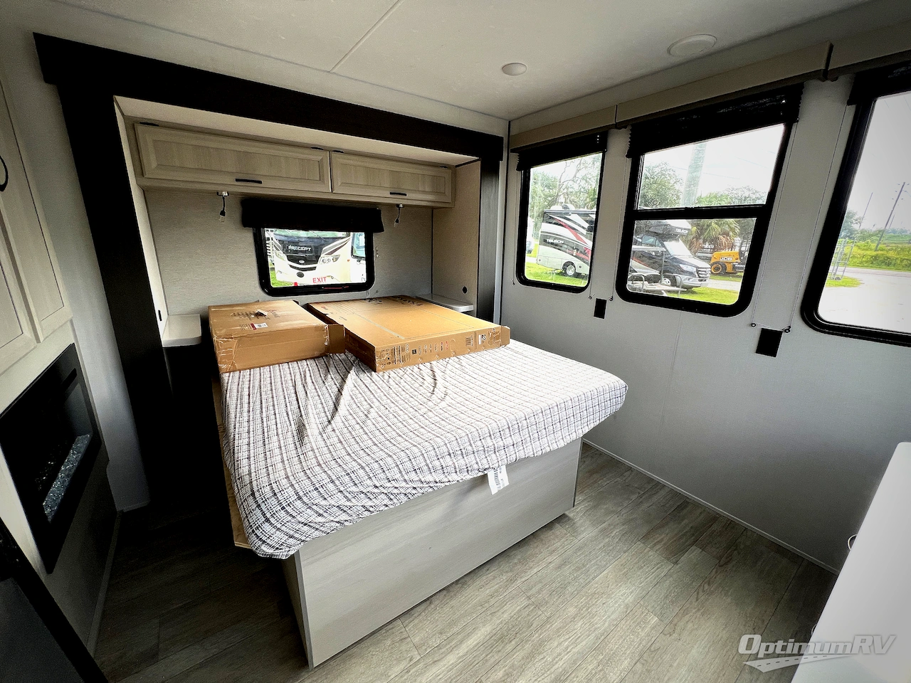2027 Coachmen Catalina Destination Series 42CONDO Photo 13