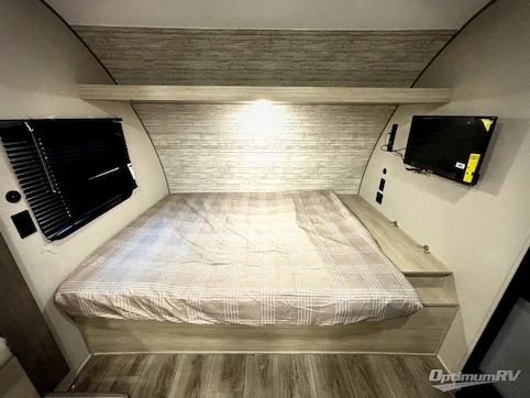 2026 Coachmen Catalina Summit Series 7 184MKS RV Photo 3