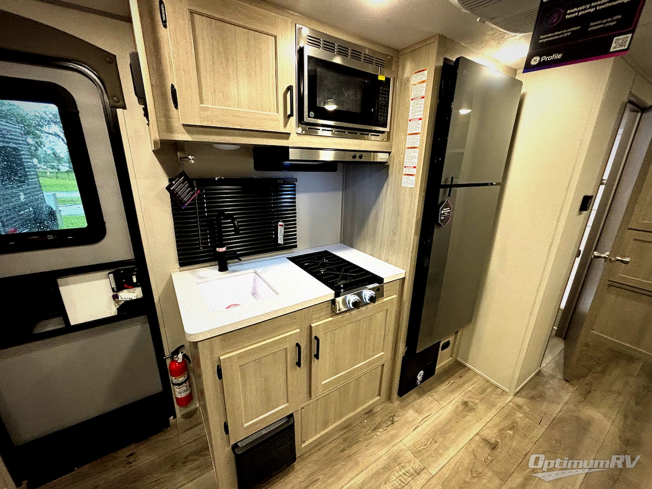 2026 Coachmen Catalina Summit Series 7 184MKS Photo 9