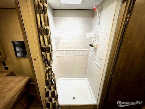 2026 Coachmen Catalina Summit Series 8 231MKS RV Photo 4