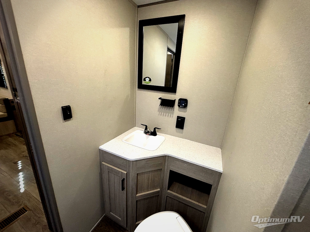 2026 Coachmen Catalina Summit Series 8 231MKS Photo 9