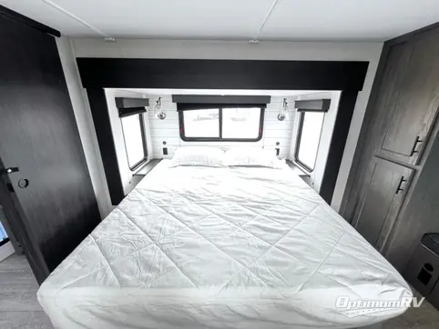 2025 Forest River Cherokee Arctic Wolf Suite 3650 RV Photo 4