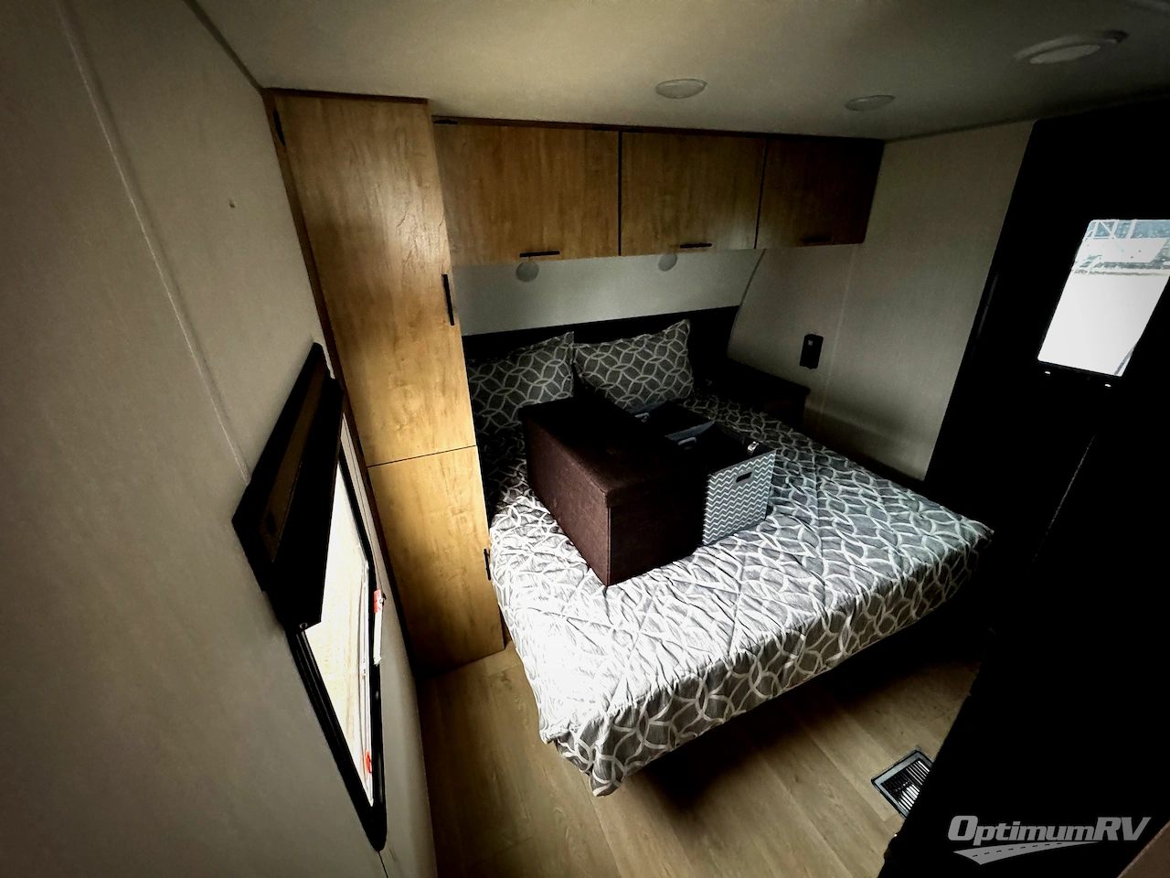 2026 Forest River Cherokee Wolf Den 306MM Photo 16