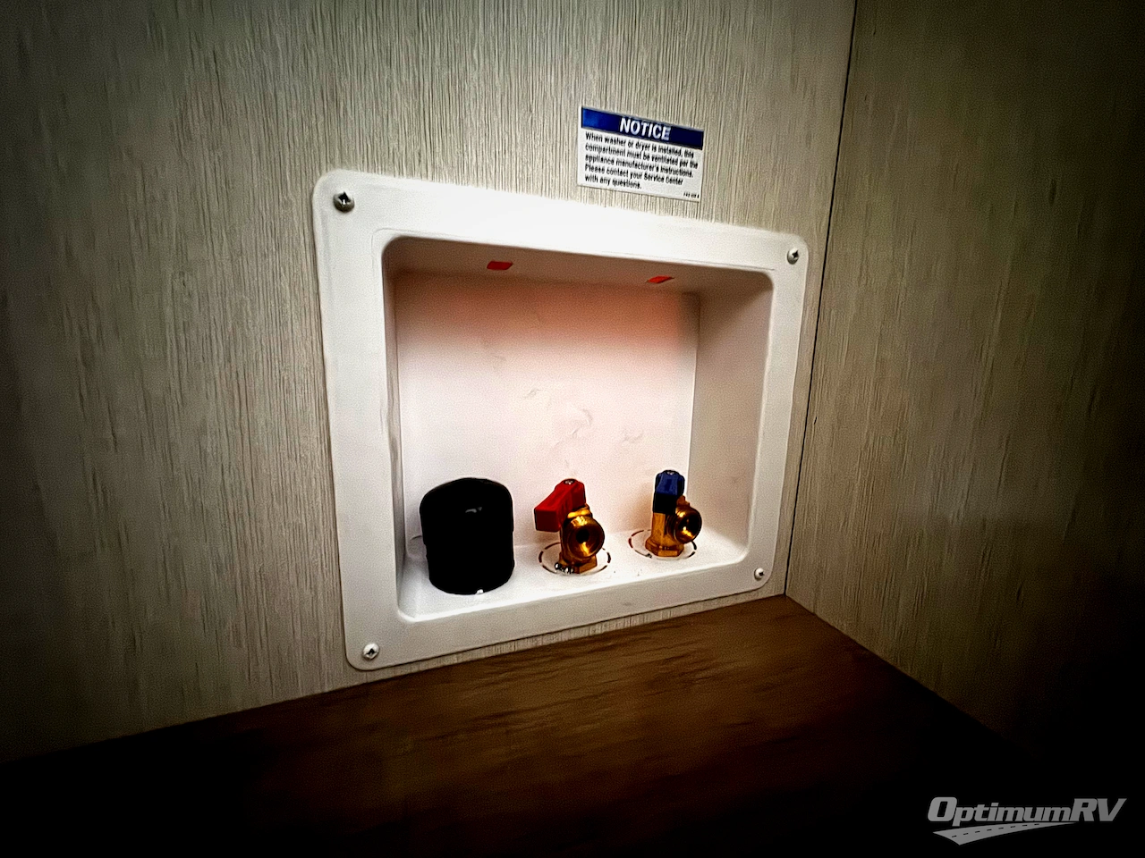 2026 Forest River Cherokee Wolf Den 306MM Photo 18