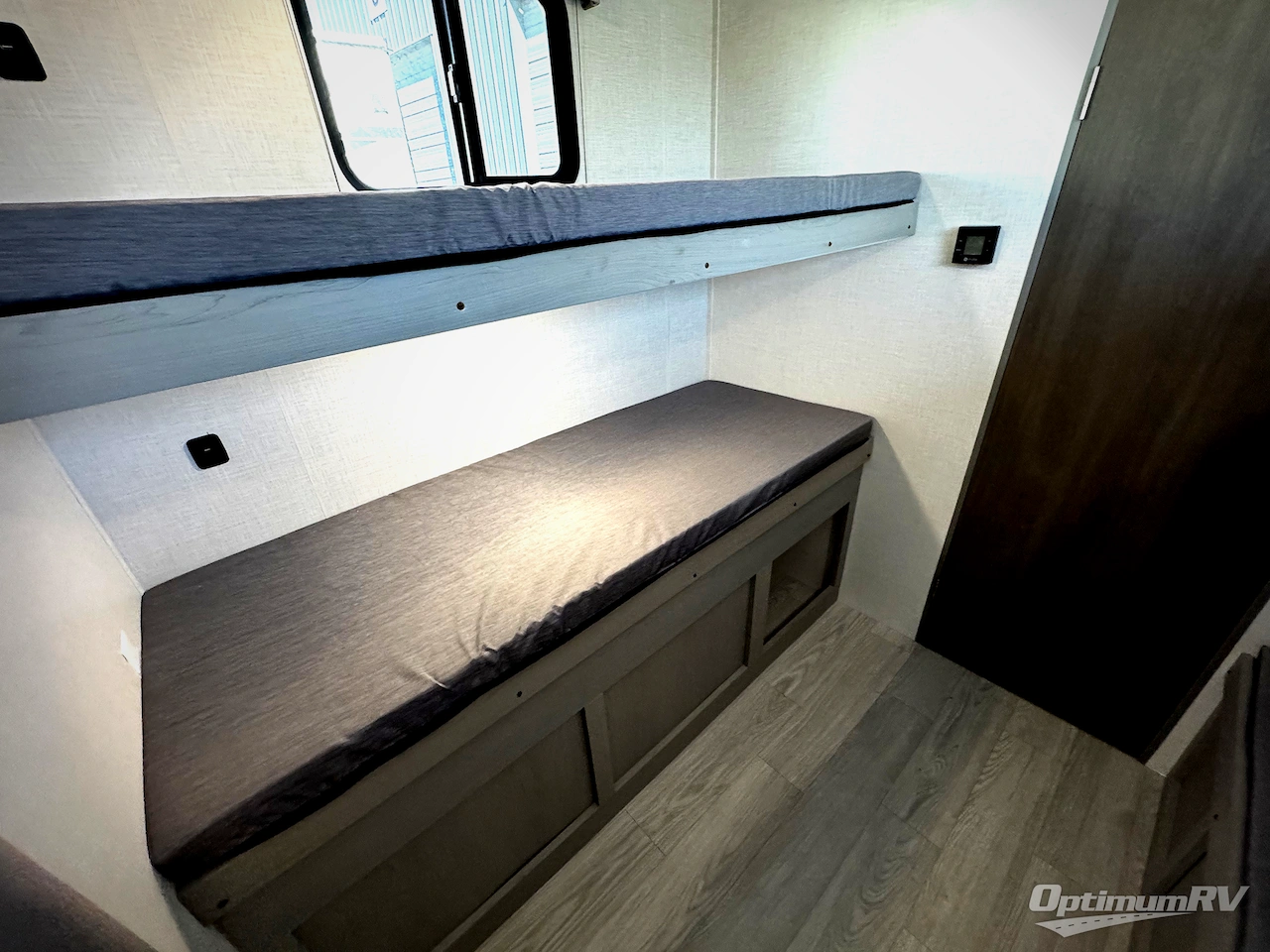 2026 Coachmen Clipper 5K Series 25QBH Photo 11