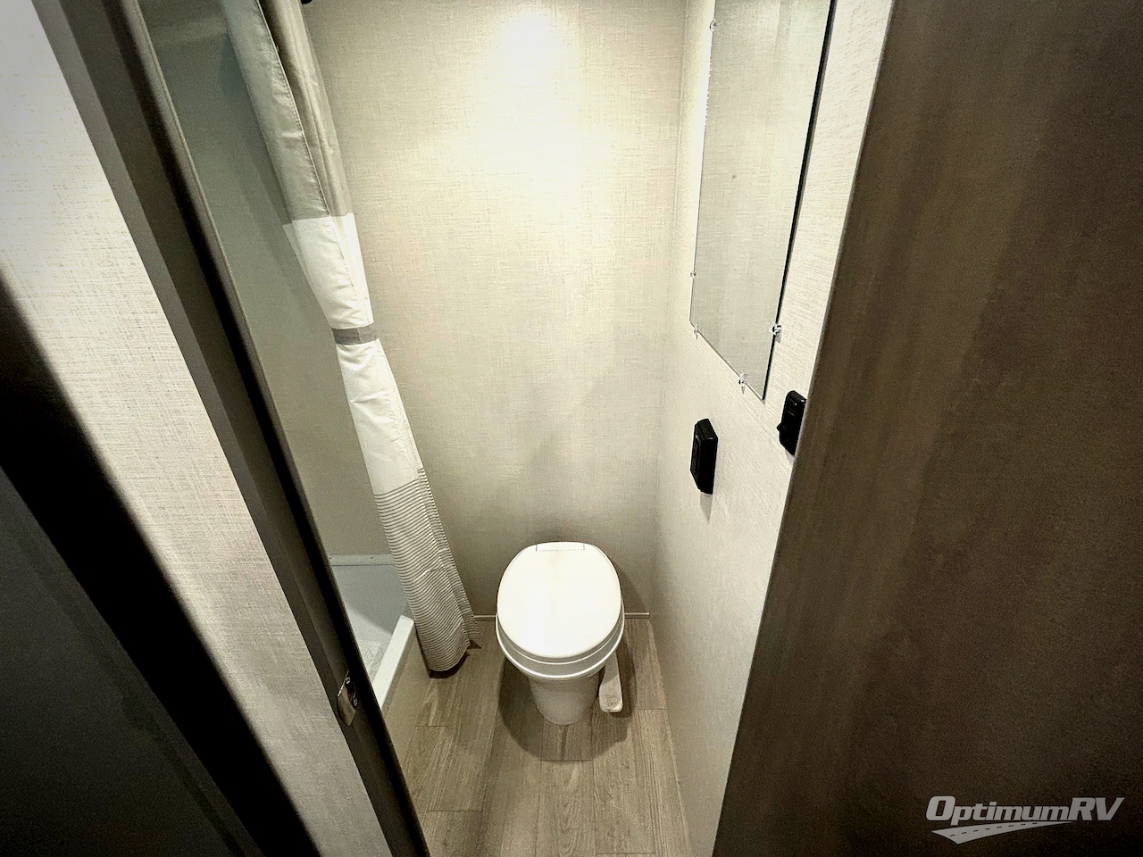 2026 Coachmen Clipper Cadet 17CBH Photo 12