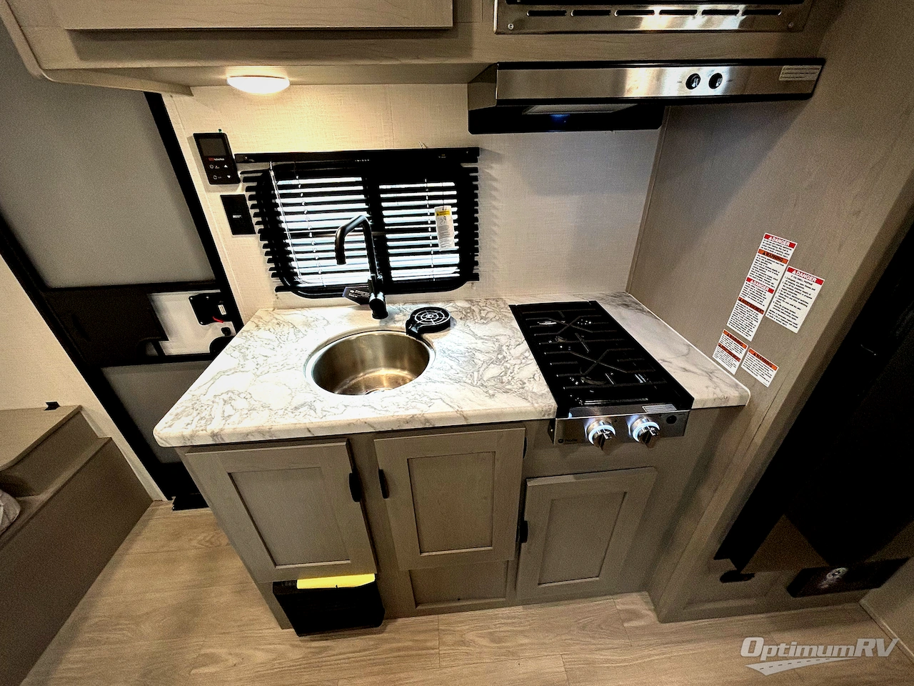 2026 Coachmen Clipper Cadet 17CBH Photo 24