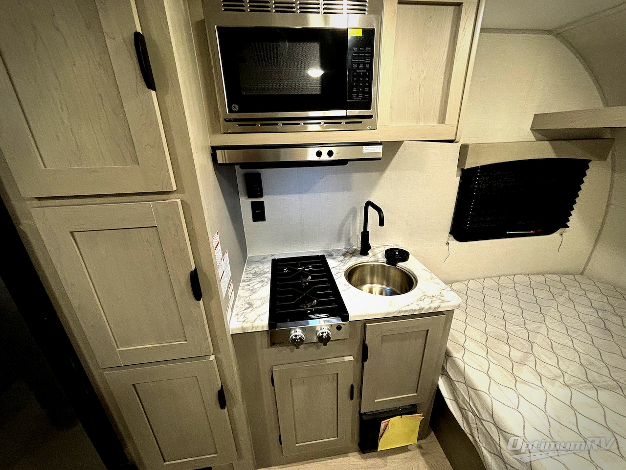 2026 Coachmen Clipper Cadet 16CFB Photo 8