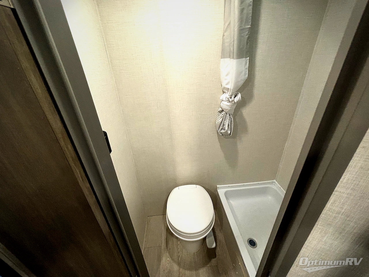 2026 Coachmen Clipper Cadet 16CFB Photo 11