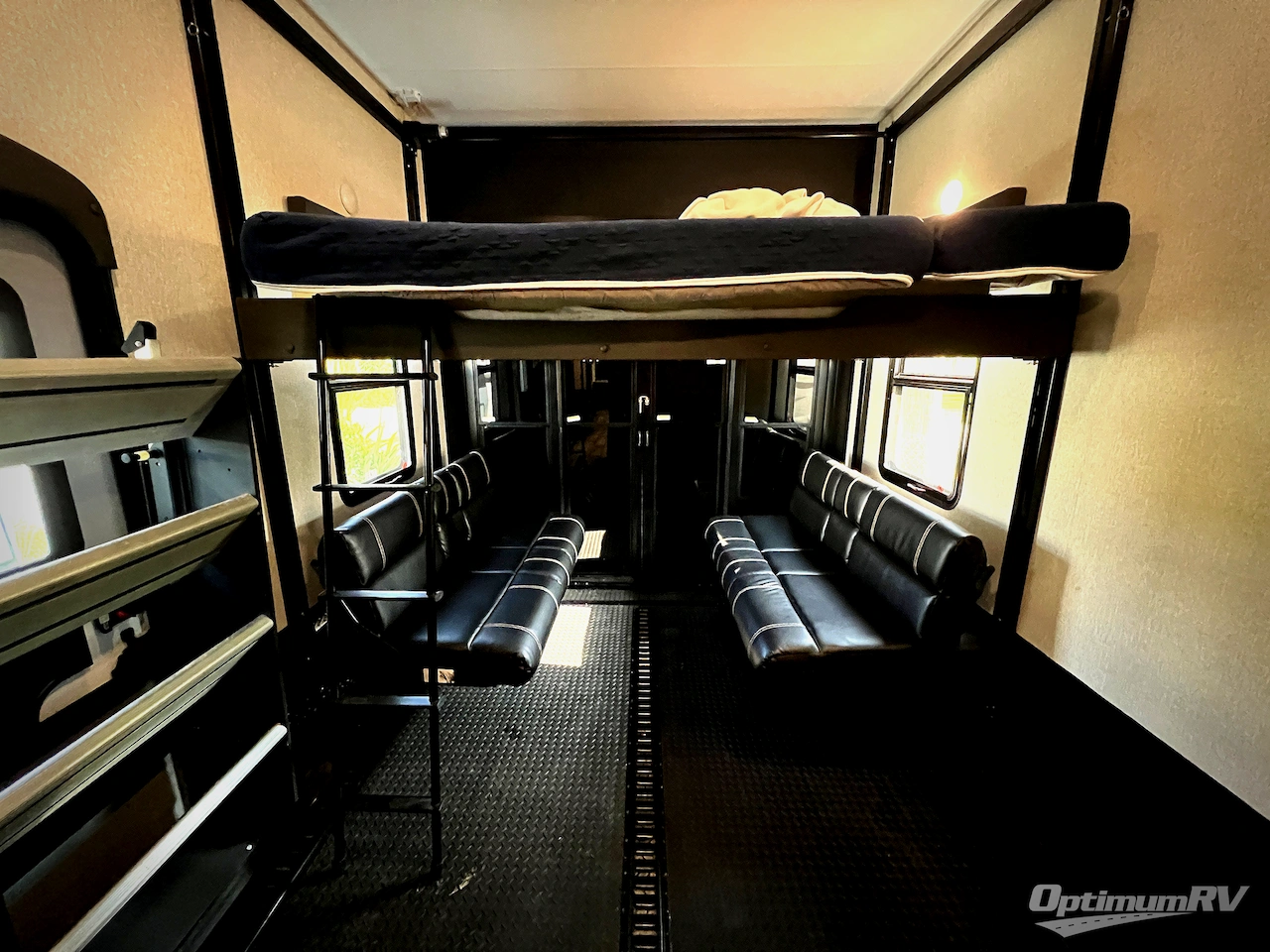 2022 KZ Venom 4113TK Photo 4