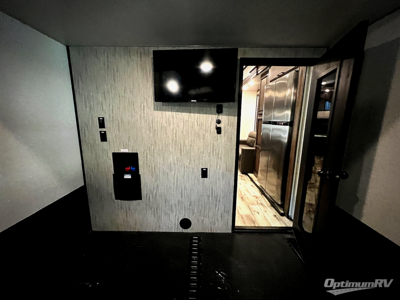 2022 KZ Venom 4113TK Photo 5