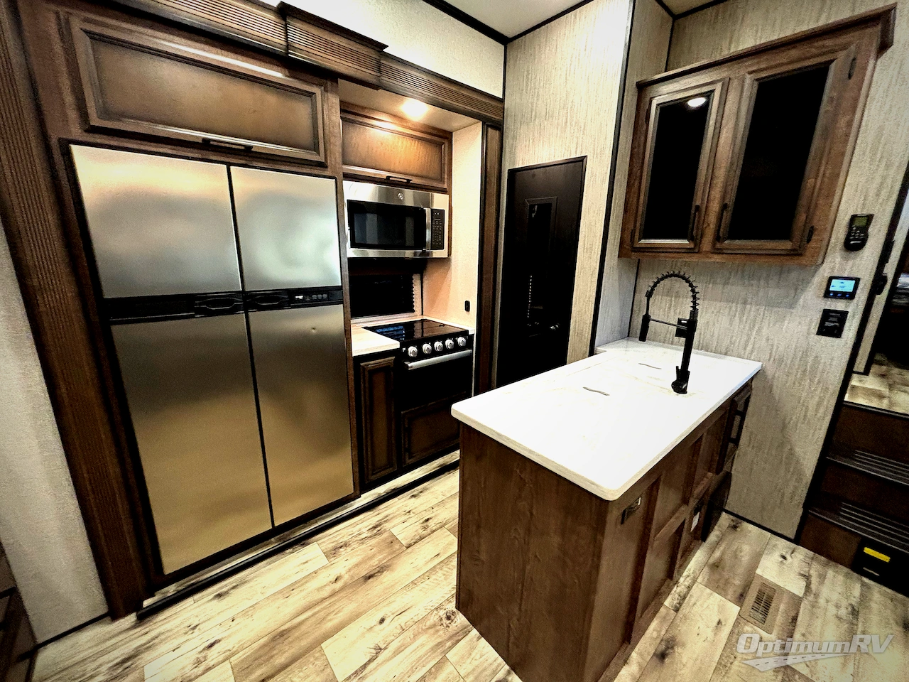 2022 KZ Venom V-Series V3916TK Photo 6