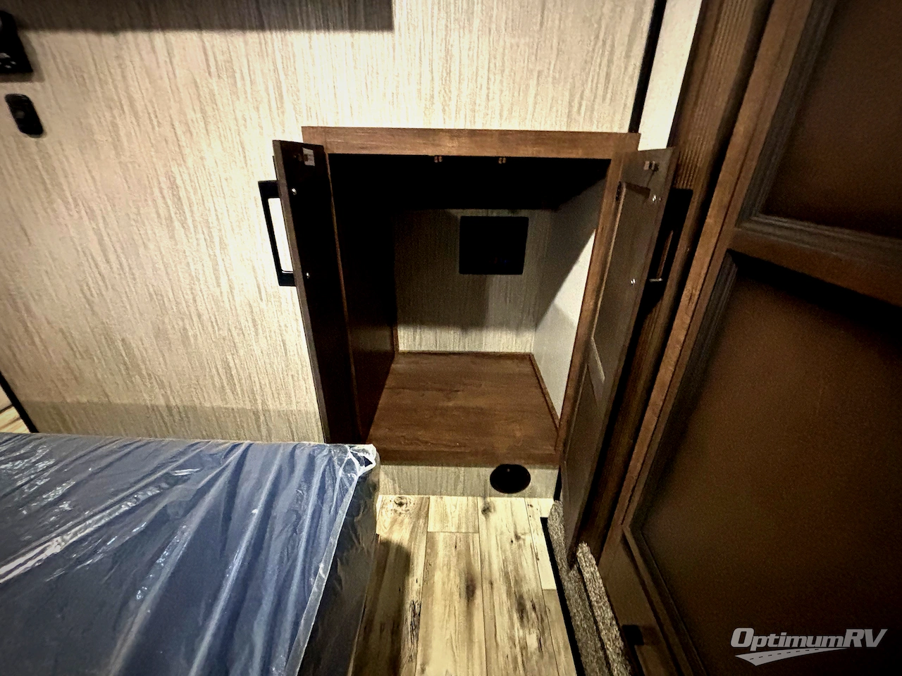 2022 KZ Venom V-Series V3916TK Photo 9