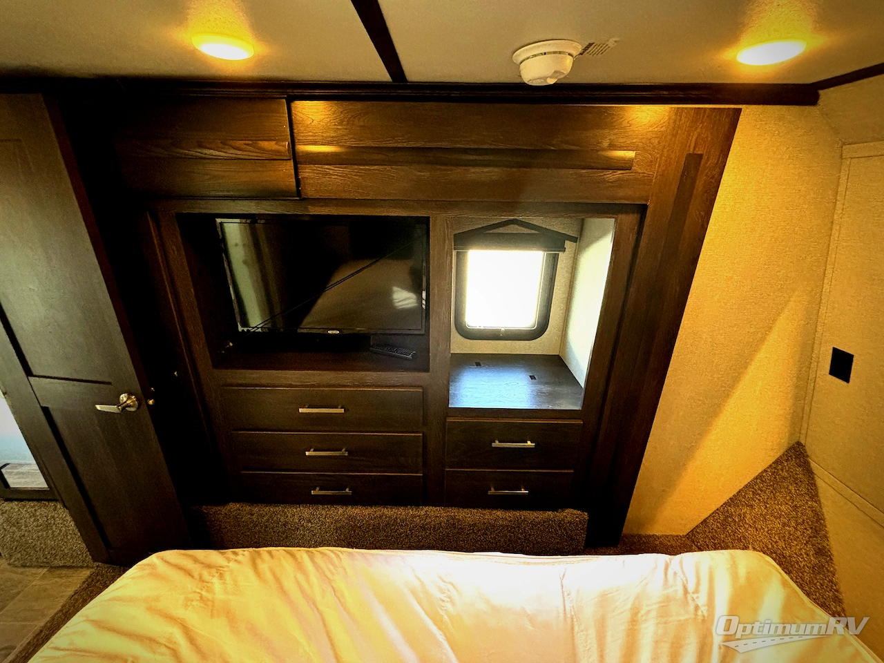 2018 Keystone Raptor 428SP Photo 14