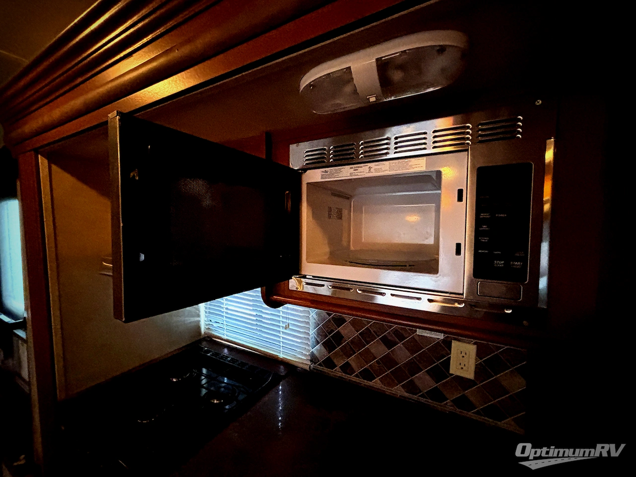 2024 Forest River Wildwood 27RKX Photo 9