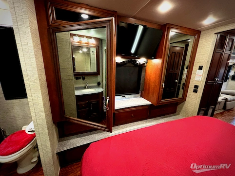 2017 Newmar Canyon Star 3710 RV Photo 4