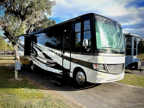 Used 2017 Newmar Canyon Star 3710 Featured Photo