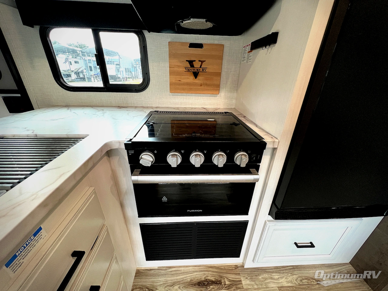 2024 Venture SportTrek ST271VMB Photo 11