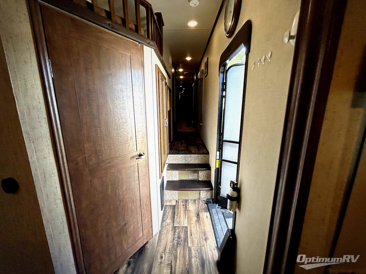 2019 Forest River Sandpiper 372LOK Photo 7