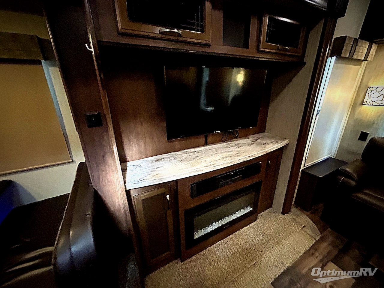 2019 Forest River Sandpiper 372LOK Photo 20