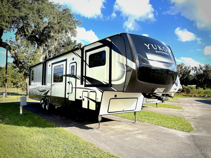 2022 Dutchmen Yukon 421FL RV Photo 1