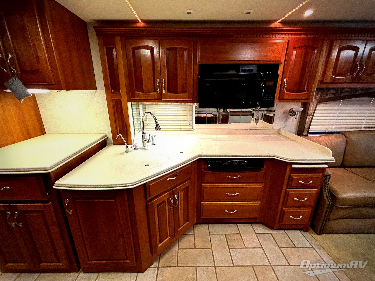 2004 Newmar Mountain Aire 4016 Photo 6