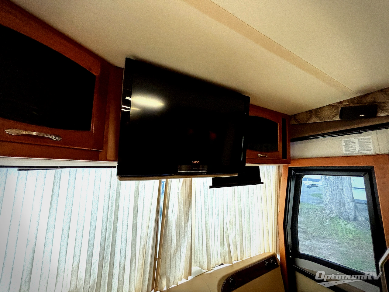 2004 Newmar Mountain Aire 4016 Photo 10
