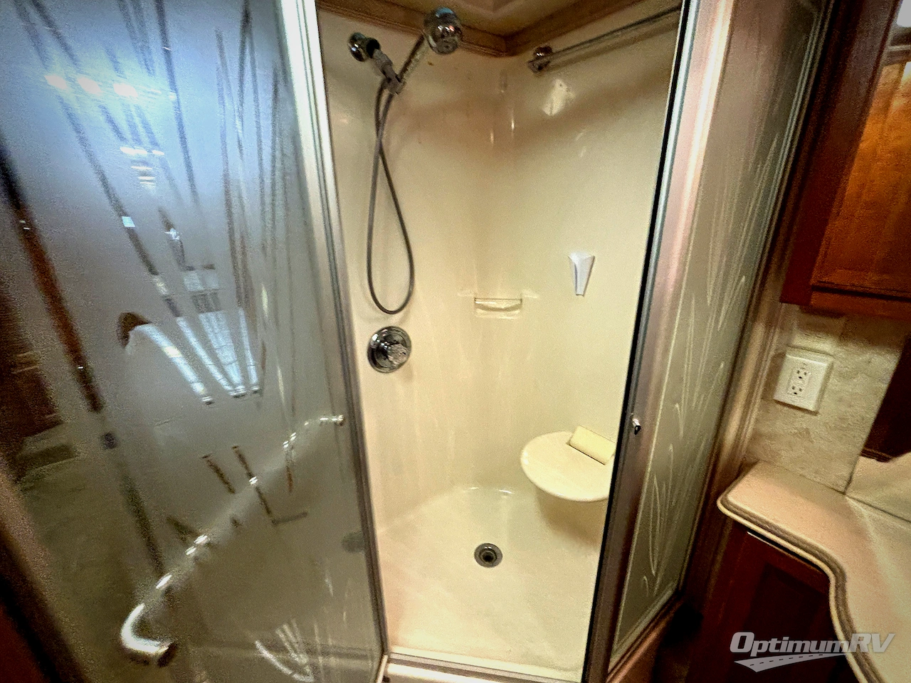 2004 Newmar Mountain Aire 4016 Photo 17
