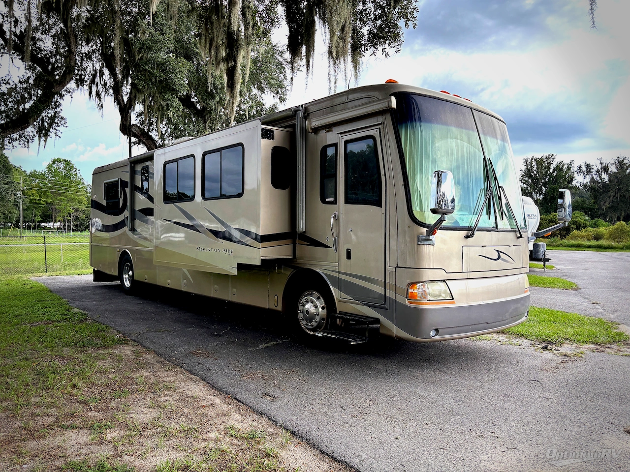 2004 Newmar Mountain Aire 4016 Photo 1