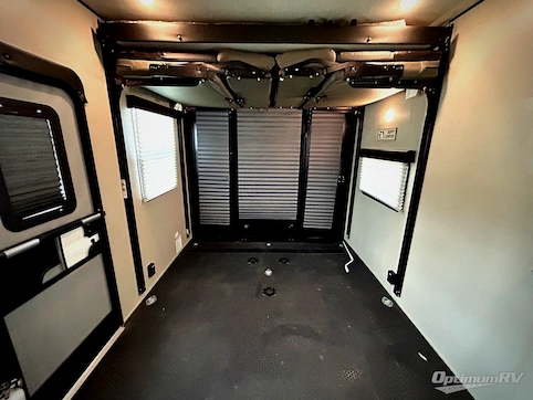 2022 Grand Design Momentum G-Class 31G RV Photo 4