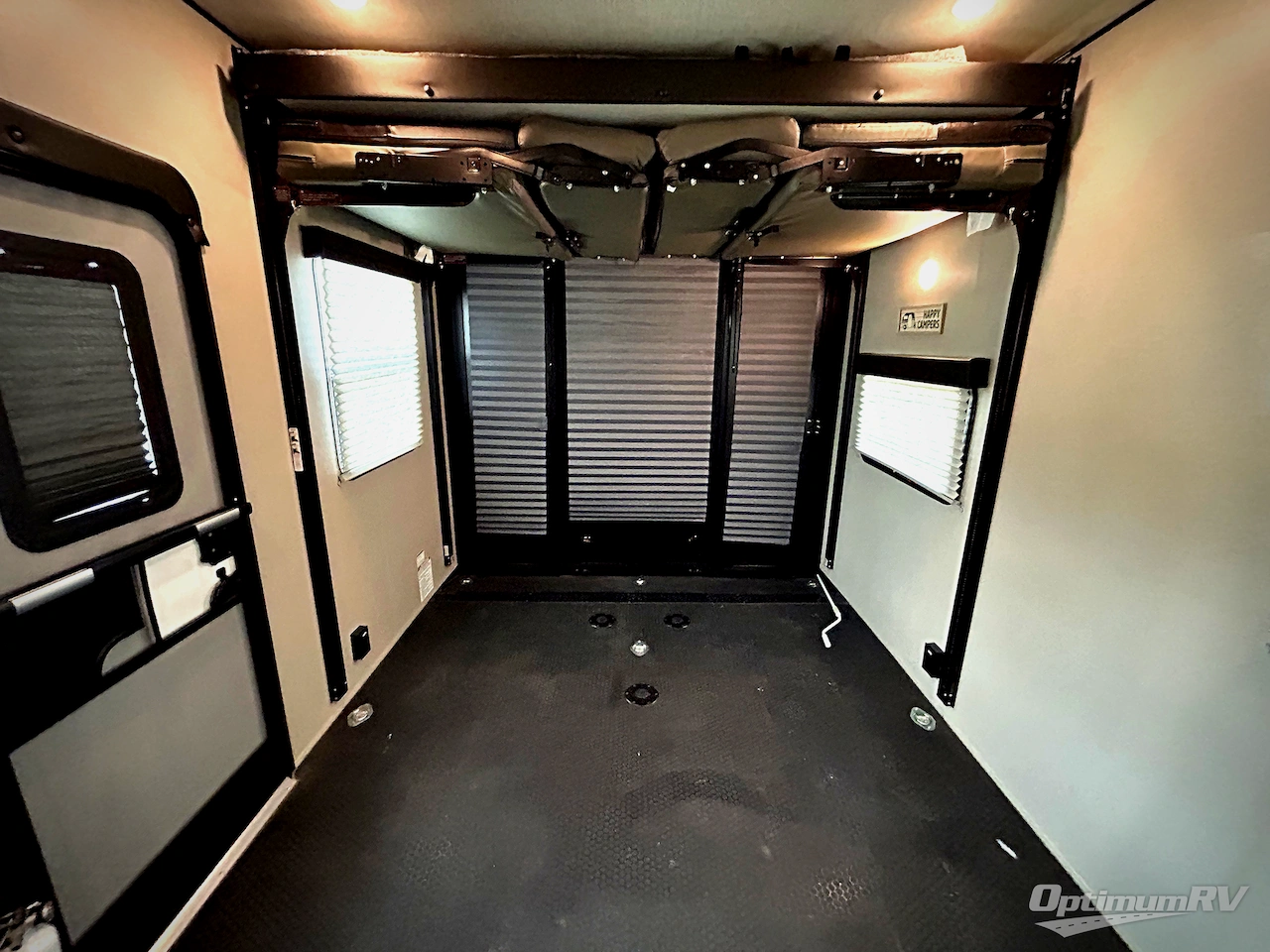 2022 Grand Design Momentum G-Class 31G Photo 16
