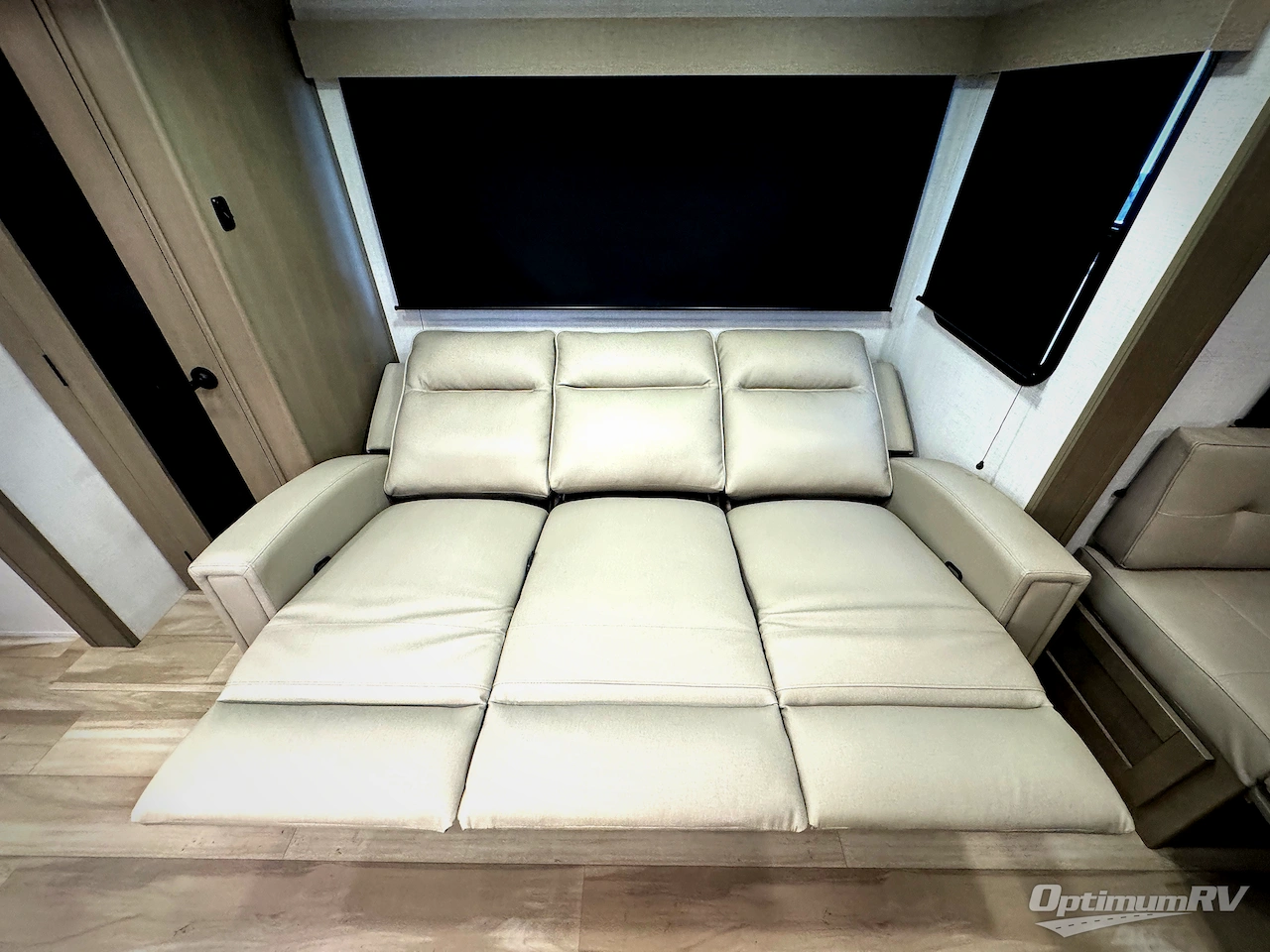2025 Grand Design Reflection 324MBS Photo 6
