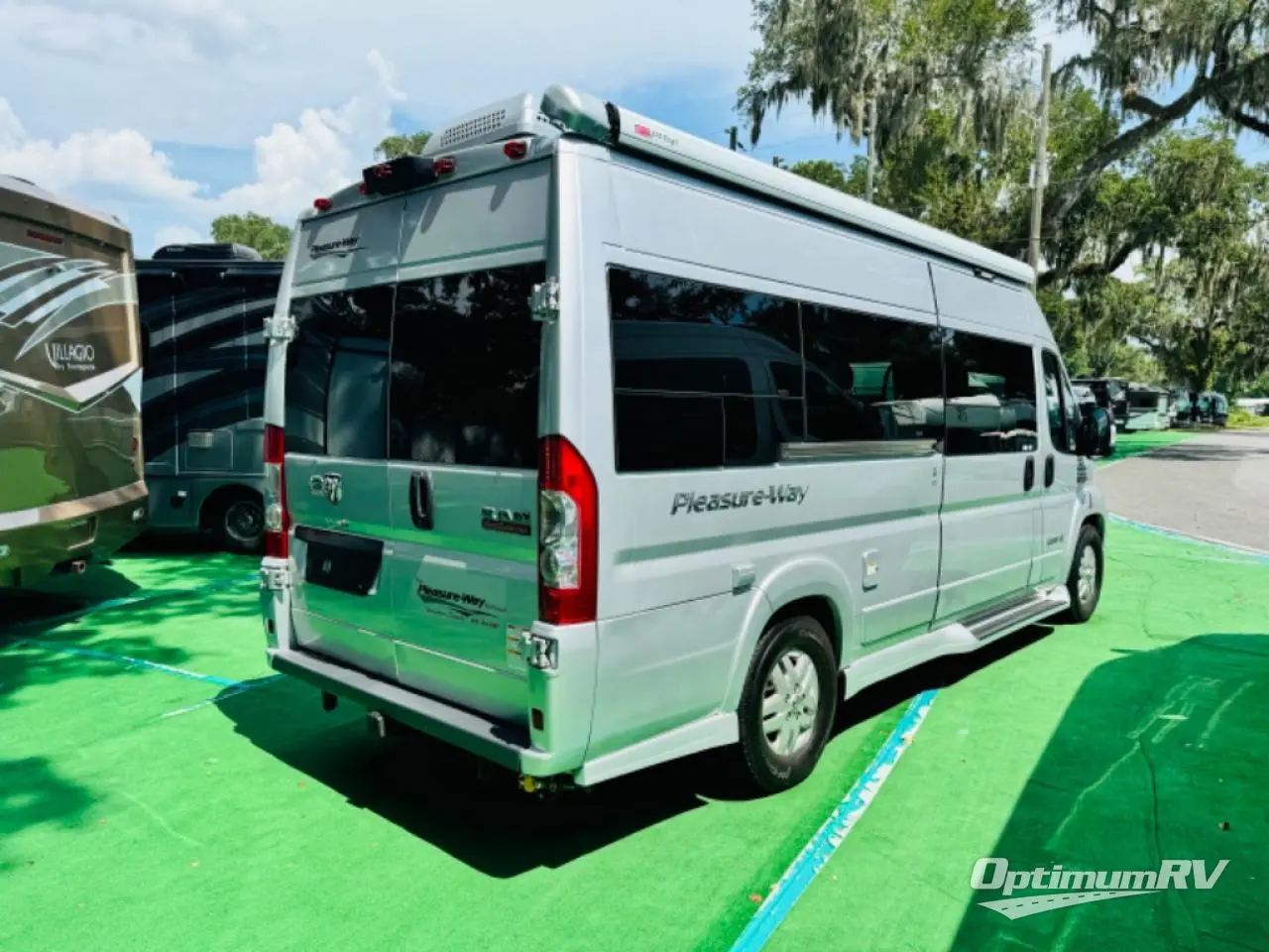 2020 Pleasure-Way Lexor FL Photo 2