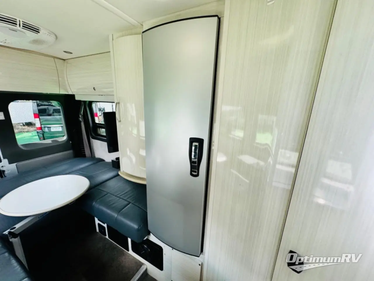 2020 Pleasure-Way Lexor FL Photo 12