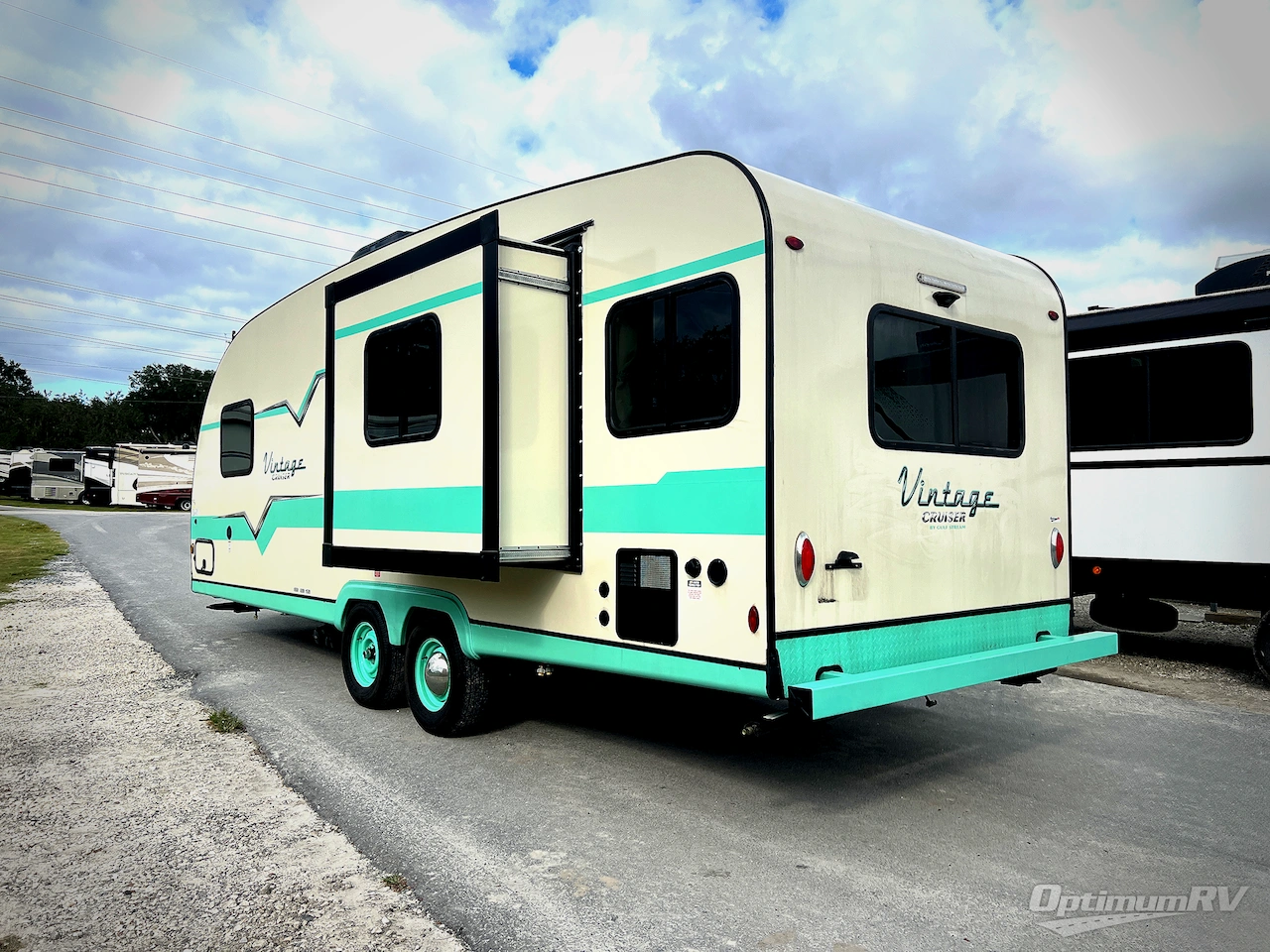 2024 Gulf Stream Vintage Cruiser 23TWS Photo 2